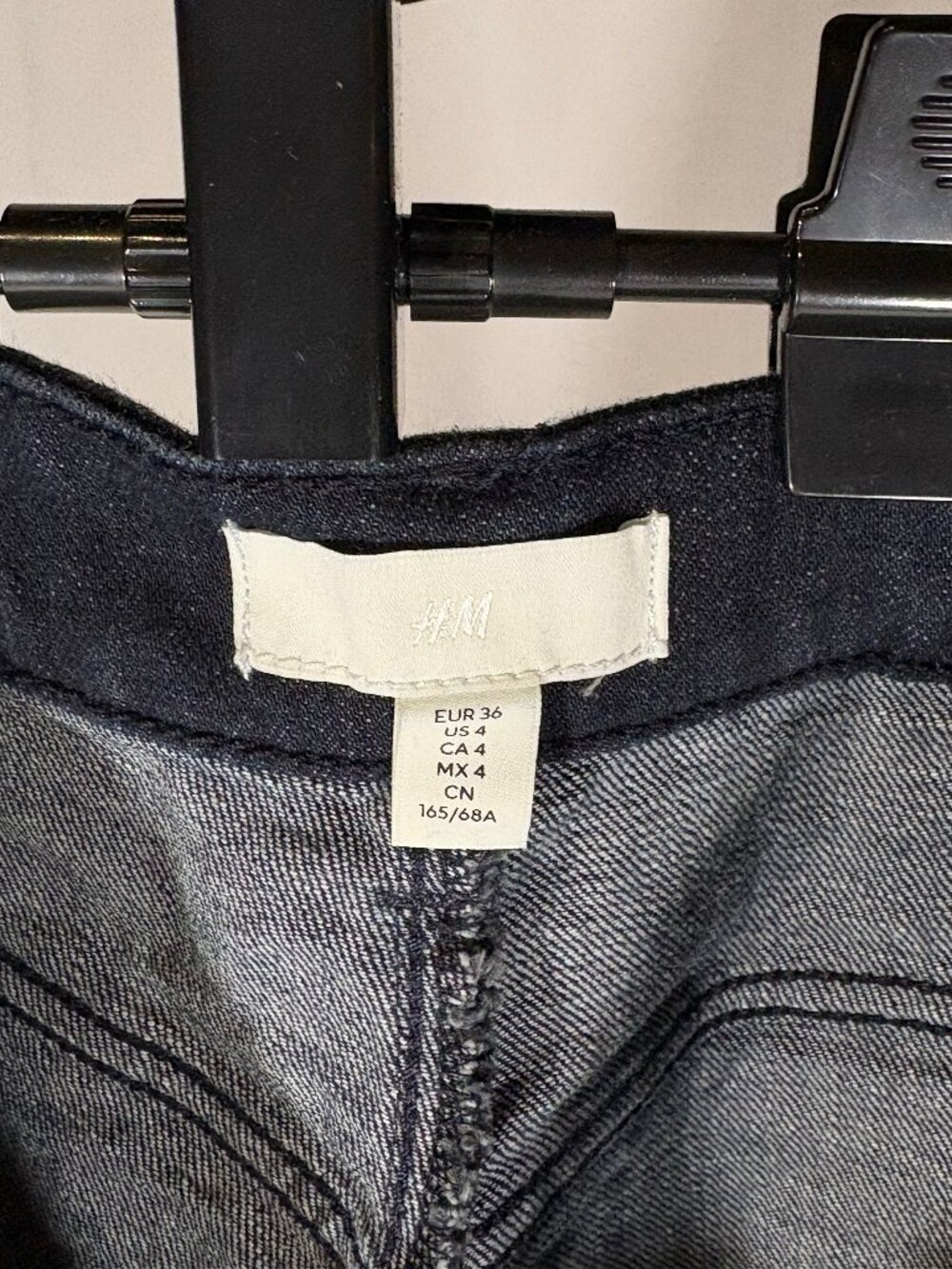 H&M Wide High Waist Jeans - Picture 2 of 6